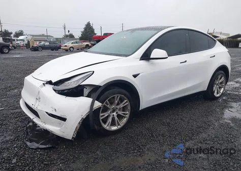 2020 Tesla Model Y Long Range Dual Motor All-Wheel Drive z USA, uszkodzony, nr VIN 5YJYGDEEXLF041588